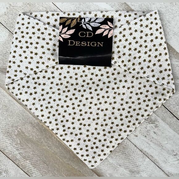 White and brown flower bandana size small - Picture 2 of 2